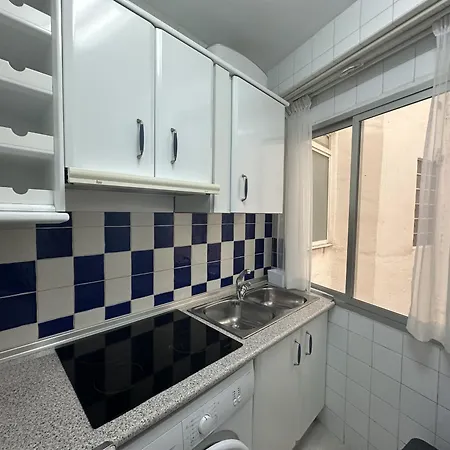 R1400 Edificio Sirena 2f * Nerja